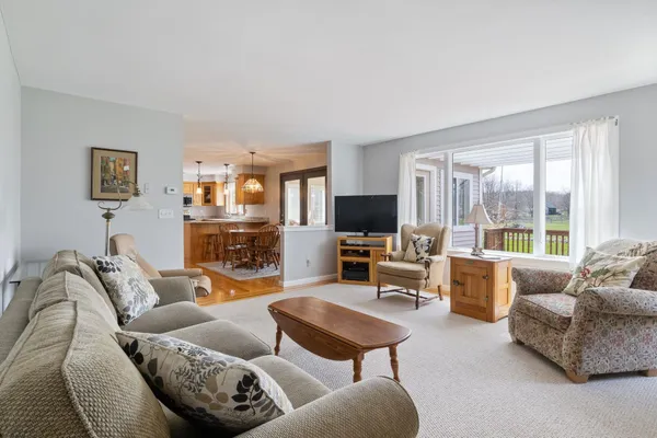 $839,000 | 11 Captain Parker Drive, Lee, NH 03861