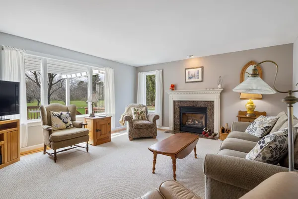 $839,000 | 11 Captain Parker Drive, Lee, NH 03861