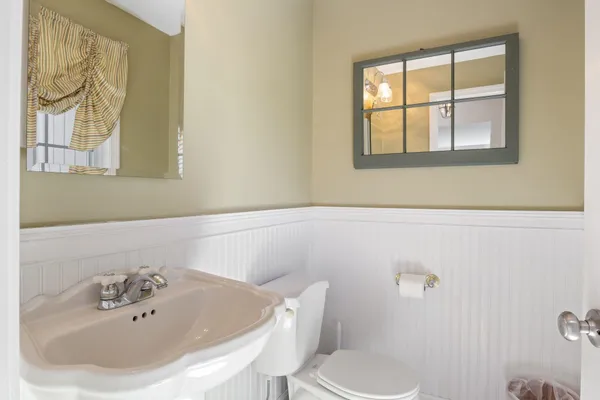 $839,000 | 11 Captain Parker Drive, Lee, NH 03861