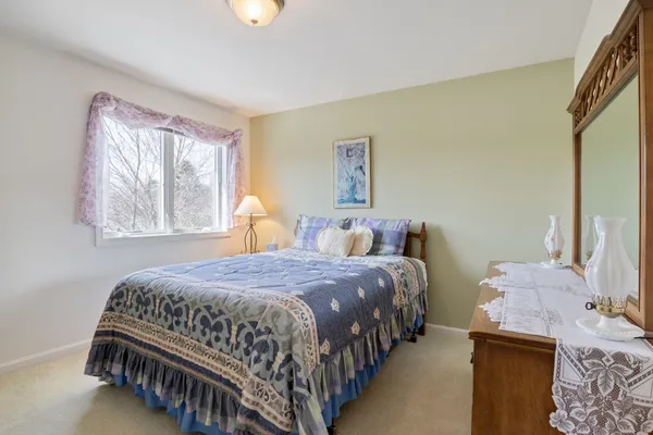 $839,000 | 11 Captain Parker Drive, Lee, NH 03861