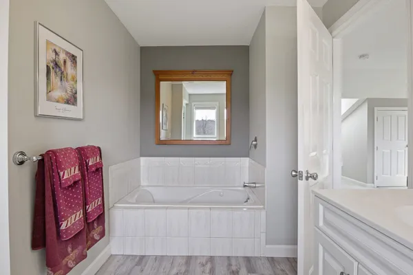 $839,000 | 11 Captain Parker Drive, Lee, NH 03861