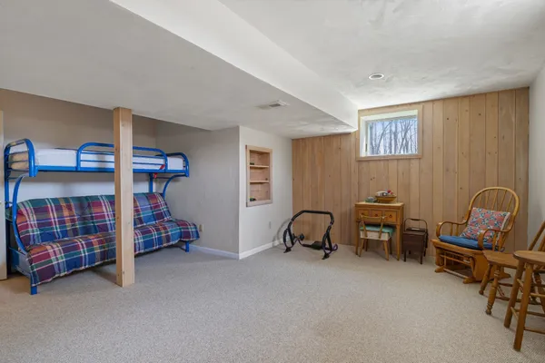 $839,000 | 11 Captain Parker Drive, Lee, NH 03861