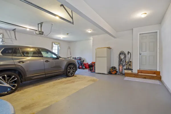 $839,000 | 11 Captain Parker Drive, Lee, NH 03861
