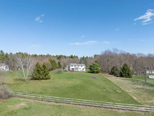 $839,000 | 11 Captain Parker Drive, Lee, NH 03861