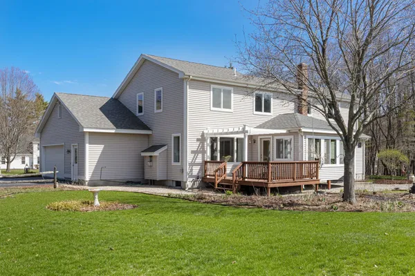 $839,000 | 11 Captain Parker Drive, Lee, NH 03861
