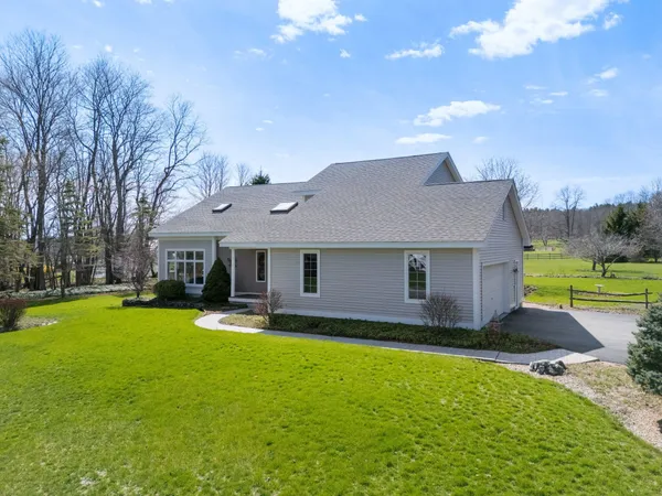 $839,000 | 11 Captain Parker Drive, Lee, NH 03861