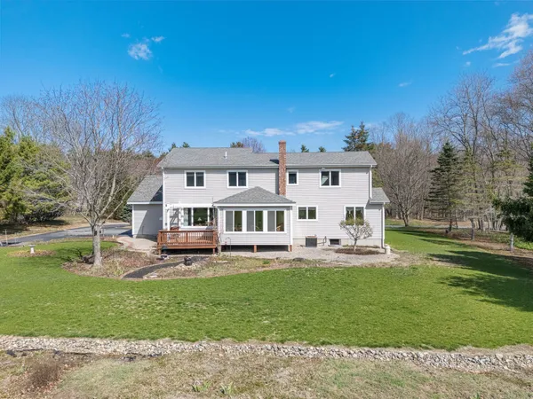 $839,000 | 11 Captain Parker Drive, Lee, NH 03861