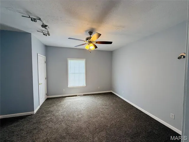 $195,000 | 100 School Street, Wilsonville, IL 62093