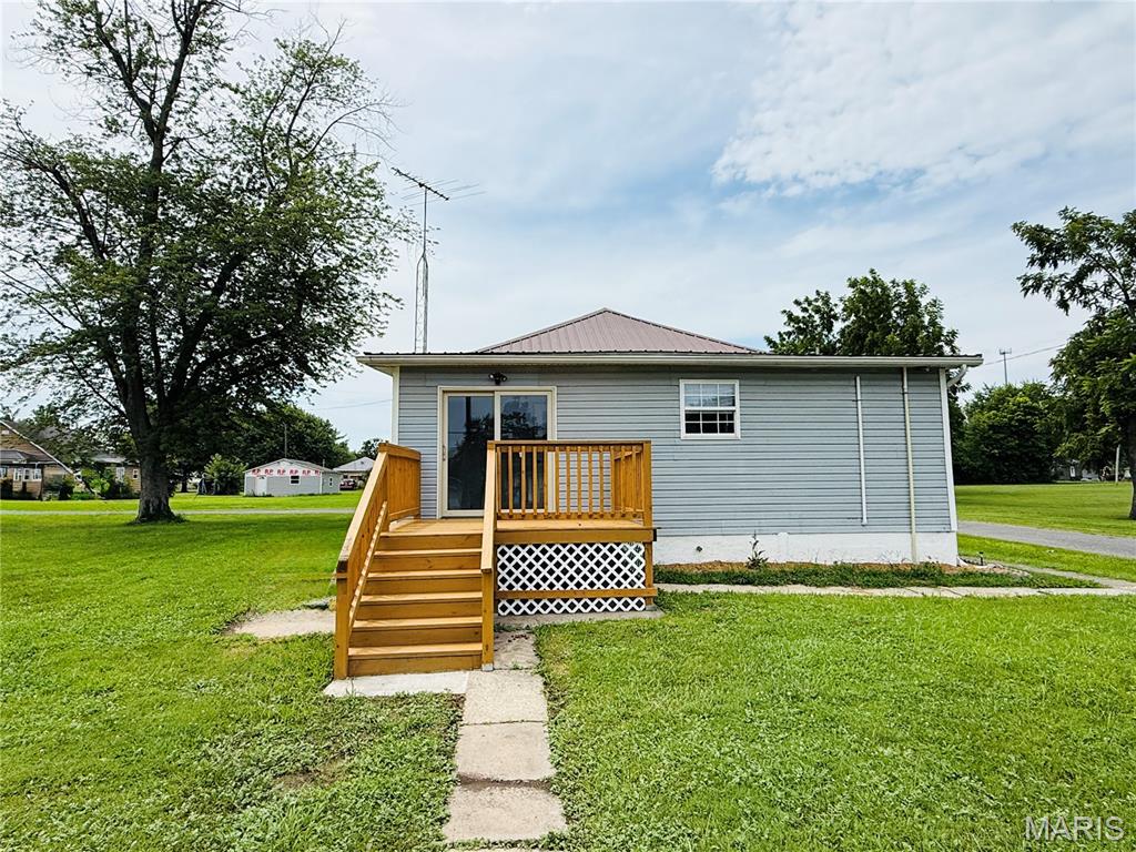 100 School Street Wilsonville, IL 62093 - Photo 4 of 23