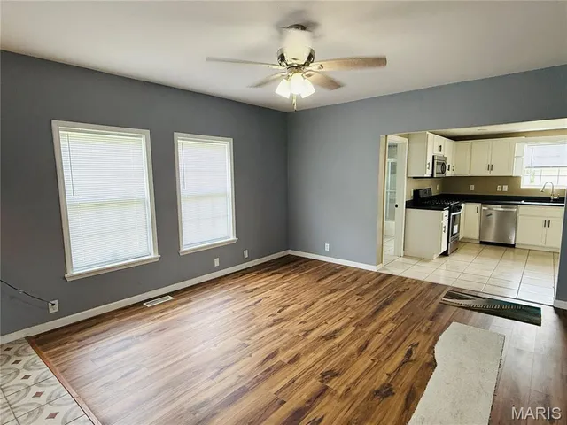 $195,000 | 100 School Street, Wilsonville, IL 62093