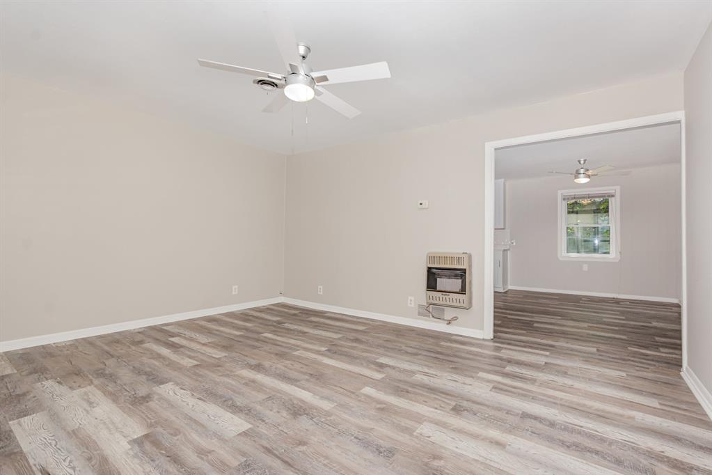 502 West Bells Boulevard Bells, TX 75414 - Photo 5 of 29