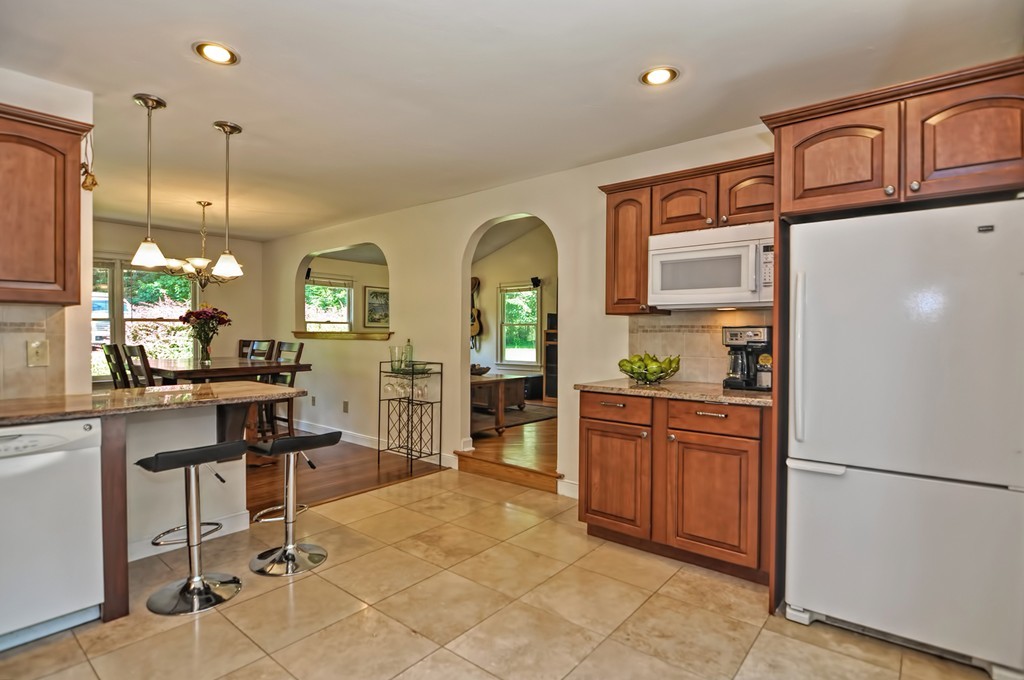 206 Edge Hill Road Sharon, MA 02067 - Photo 5 of 30 Gallery Image 5