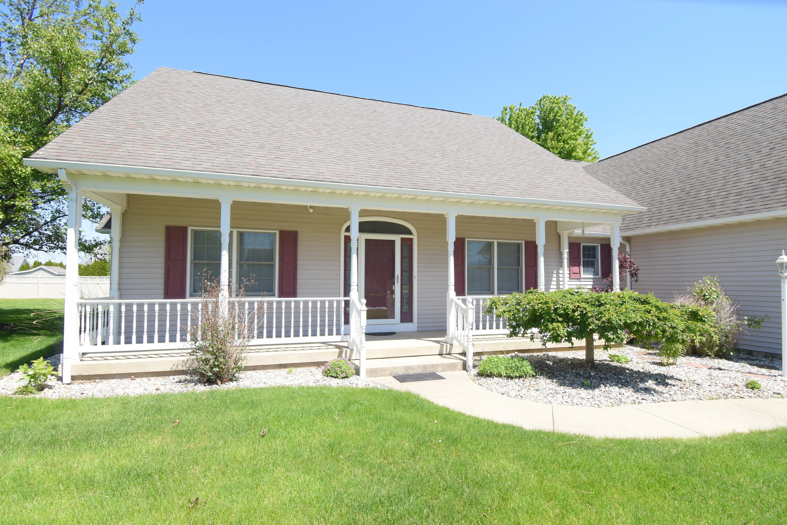 522 Pheasant Run Rensselaer, IN 47978 - Photo 6 of 55 a front view of a house with a yard