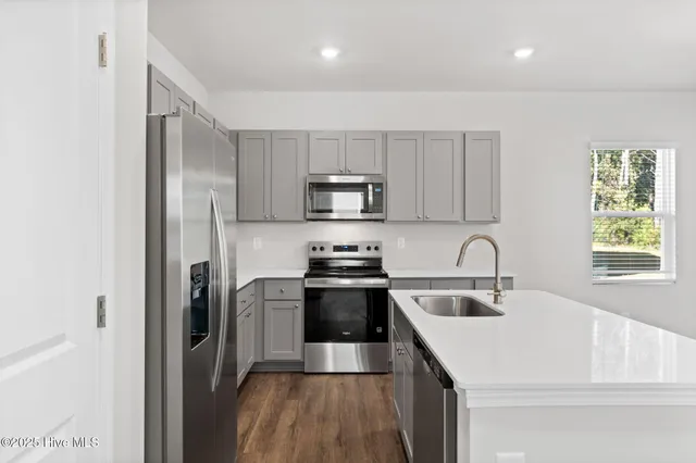 $316,670 | 218 Keira Lane Northwest, Supply, NC 28462