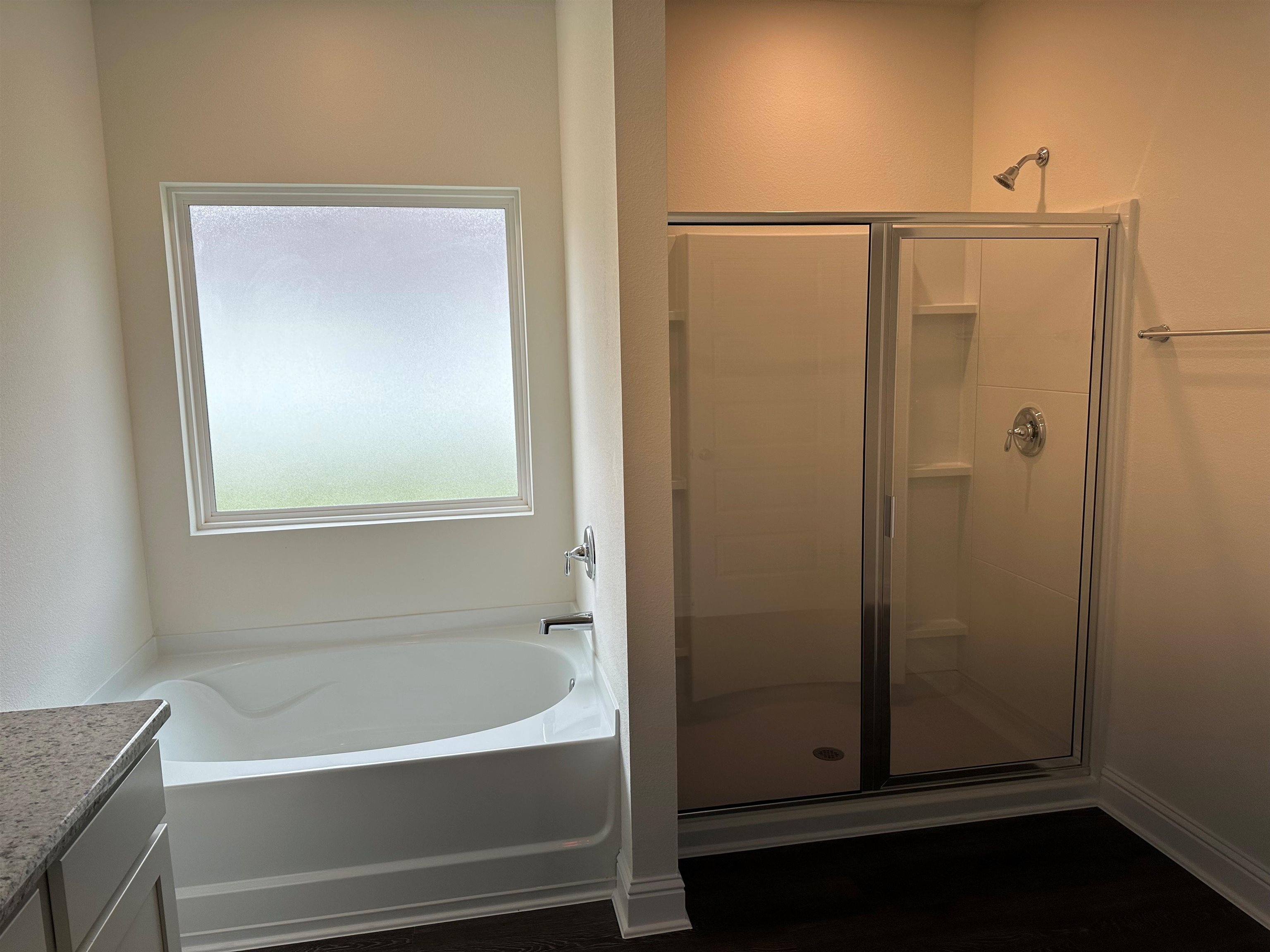 1808 Carly Street, Unit 13 Foley, AL 36535 - Photo 18 of 33 Primary - Soaking tub & S