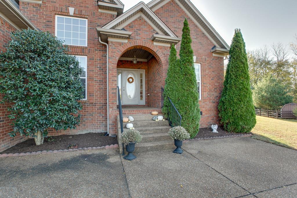 1605 Timberwolf Court Spring Hill, TN 37174 - Photo 3 of 30 Gallery Image 3