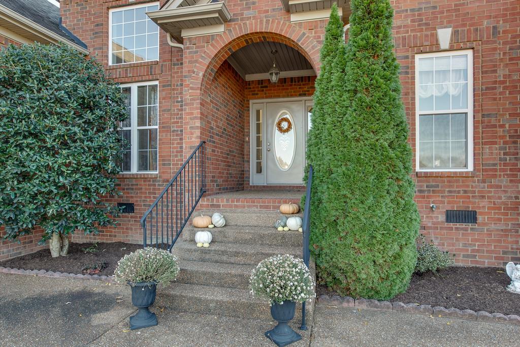 1605 Timberwolf Court Spring Hill, TN 37174 - Photo 4 of 30 Gallery Image 4
