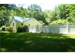 64 English Range Road Derry, NH 03038 - Photo 2 of 5