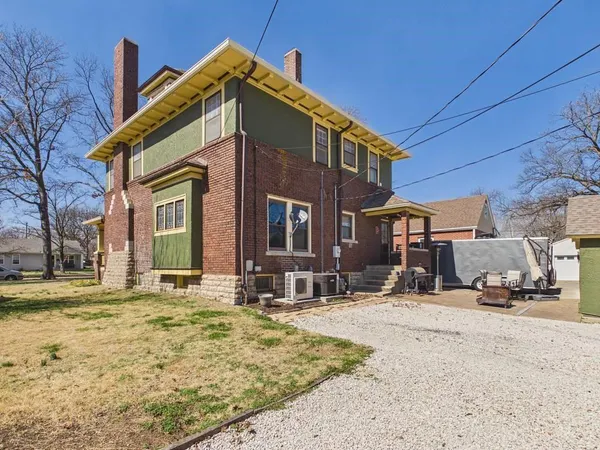 $220,000 | 517 South Eddy Street, Fort Scott, KS 66701