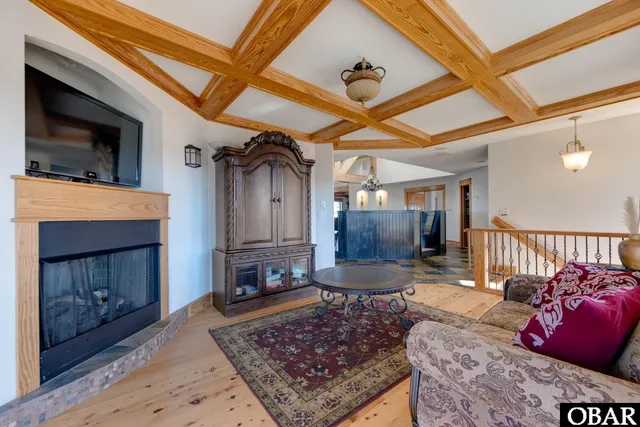 $1,995,000 | 71 Ocean Boulevard, Southern Shores, NC 27949