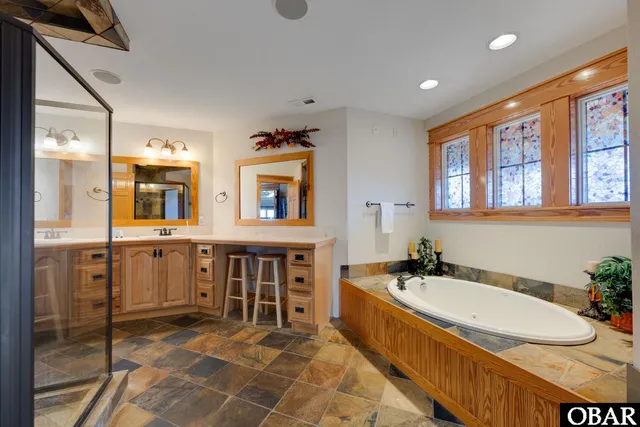 $1,995,000 | 71 Ocean Boulevard, Southern Shores, NC 27949