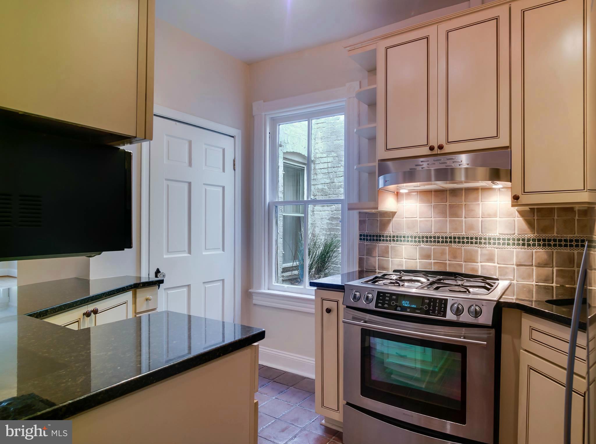 3040 R Street Northwest, Unit 2 Washington, DC 20007 - Photo 4 of 28 Kitchen