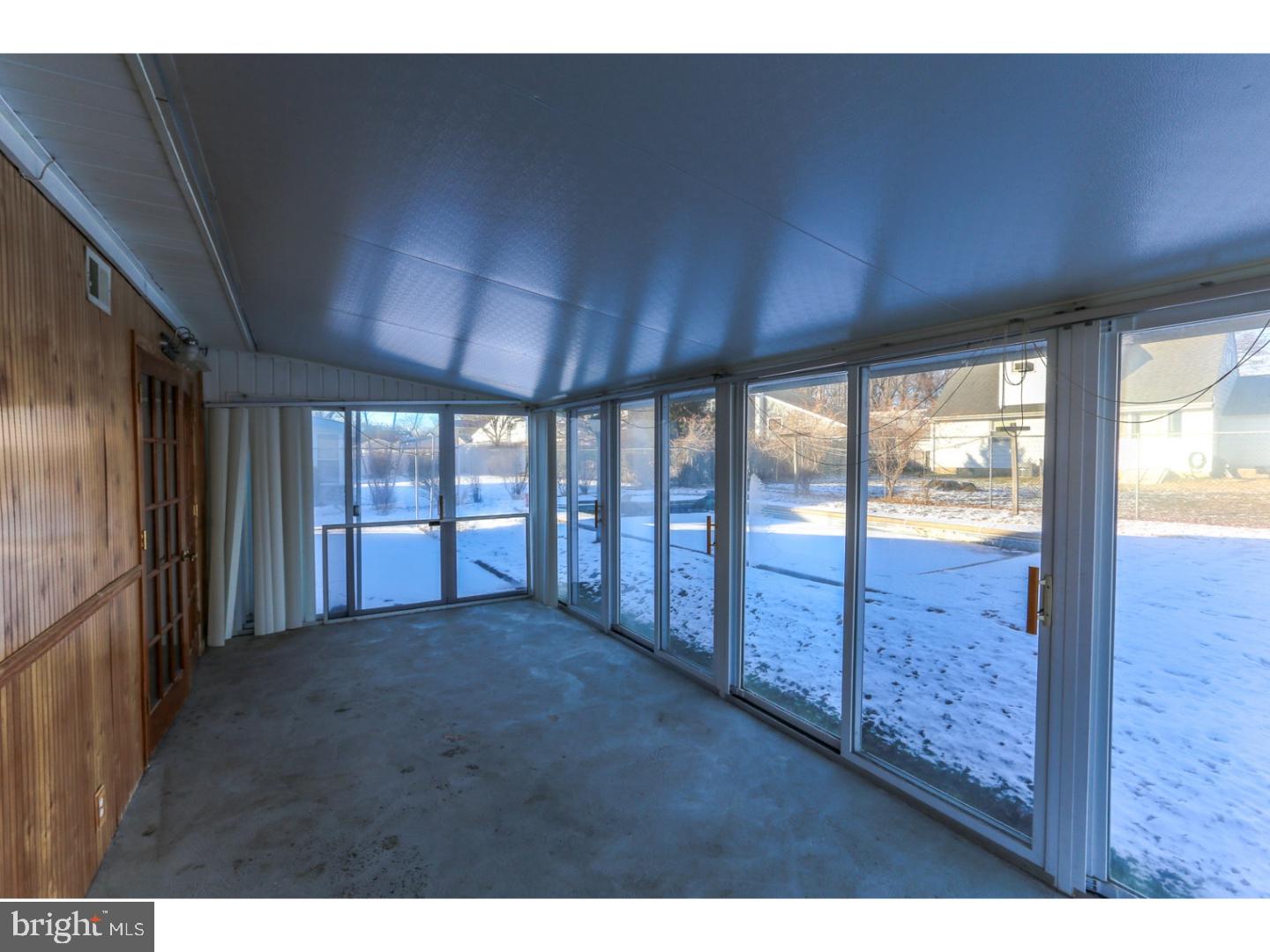 20 Thoreau Road Hamilton, NJ 08690 - Photo 7 of 22 Sun Room