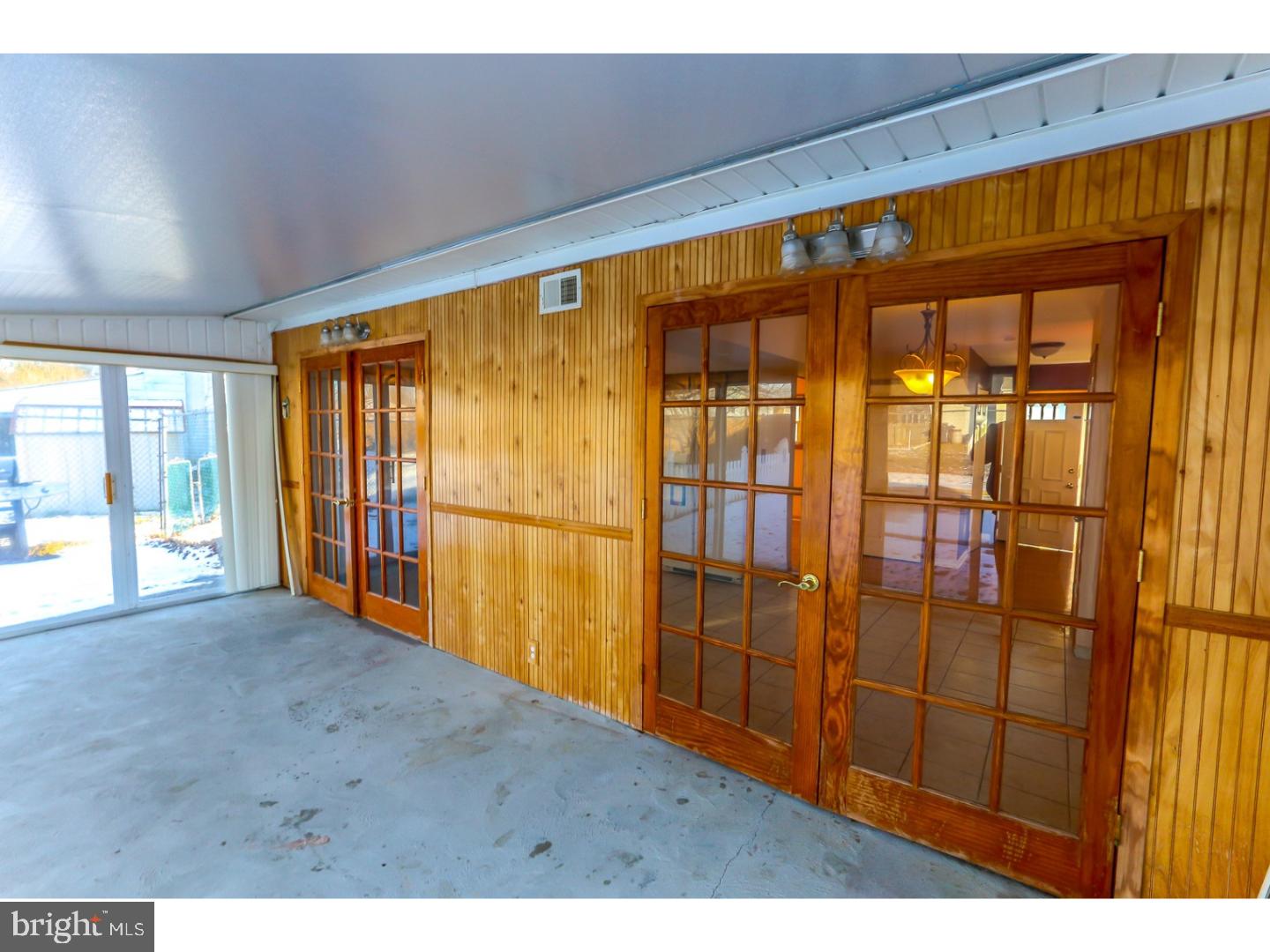 20 Thoreau Road Hamilton, NJ 08690 - Photo 8 of 22 Sun Room