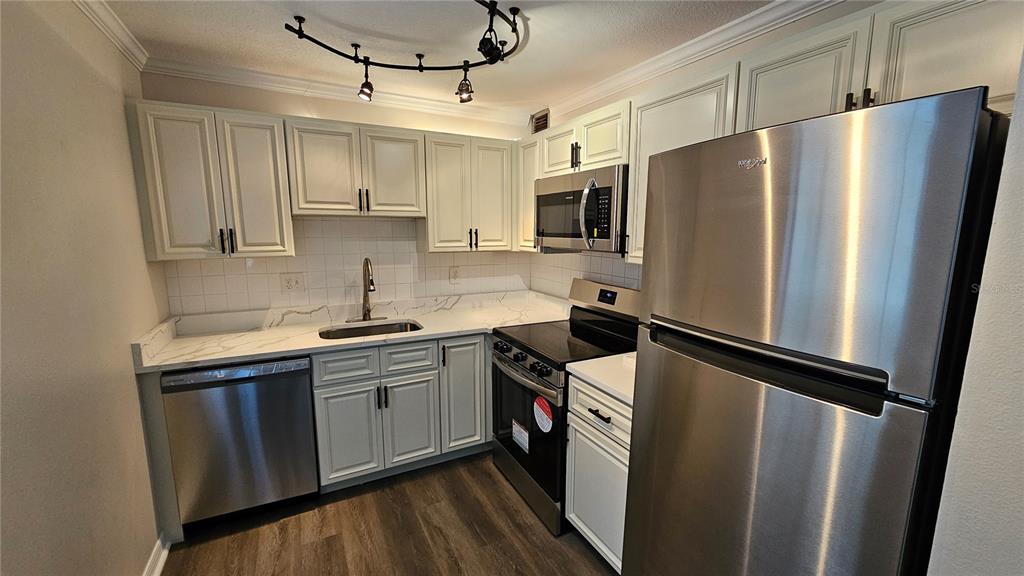 11720 Raintree Village Boulevard, Unit A Temple Terrace, FL 33617 - Photo 3 of 33