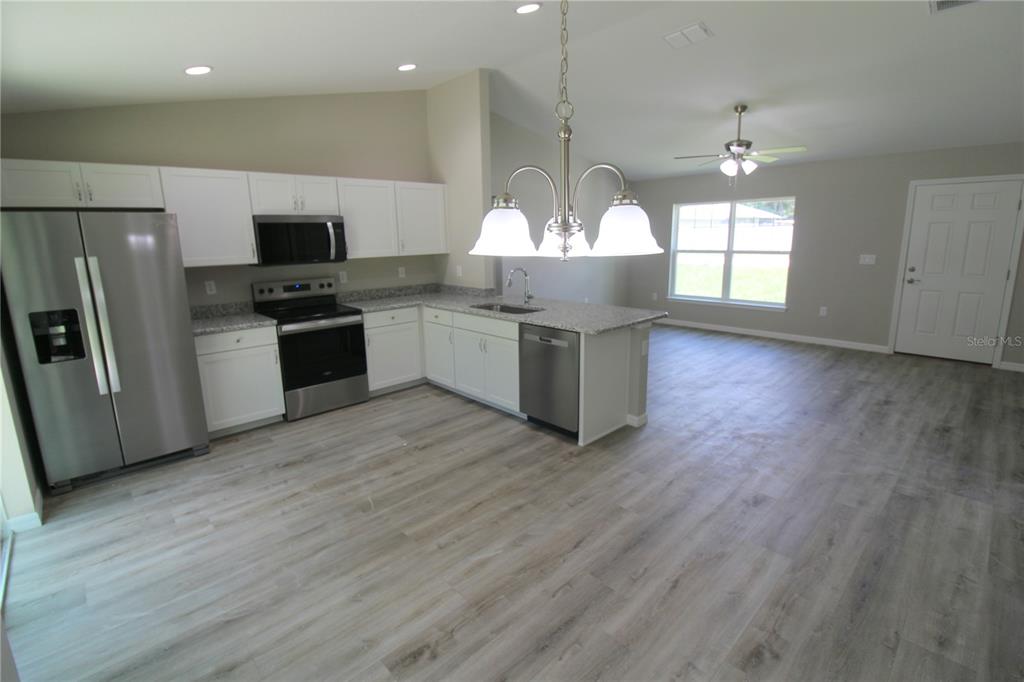 1906 Southwest 144th Court Ocala, FL 34481 - Photo 2 of 16