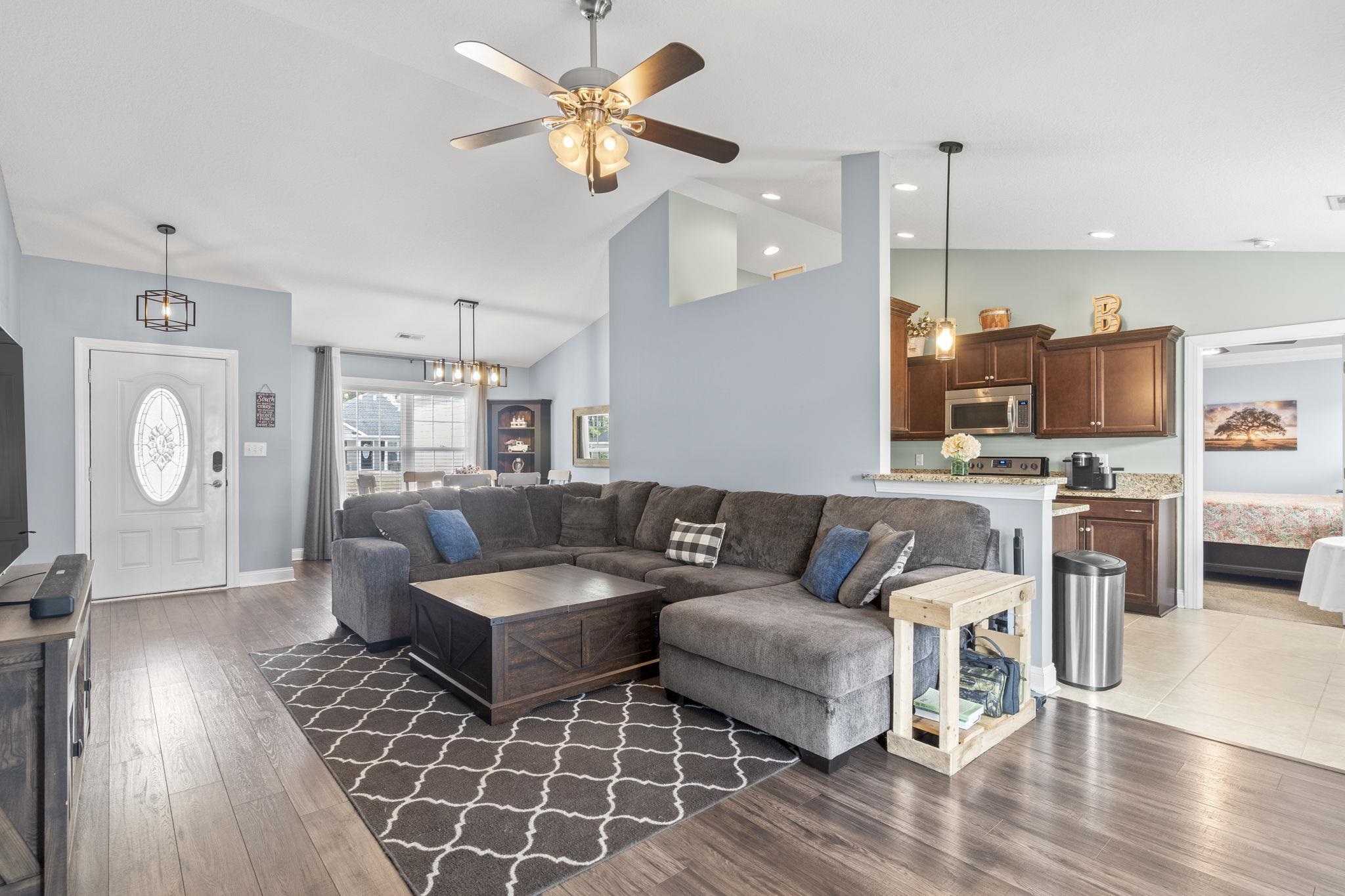 254 Macarthur Drive Conway, SC 29527 - Photo 2 of 24