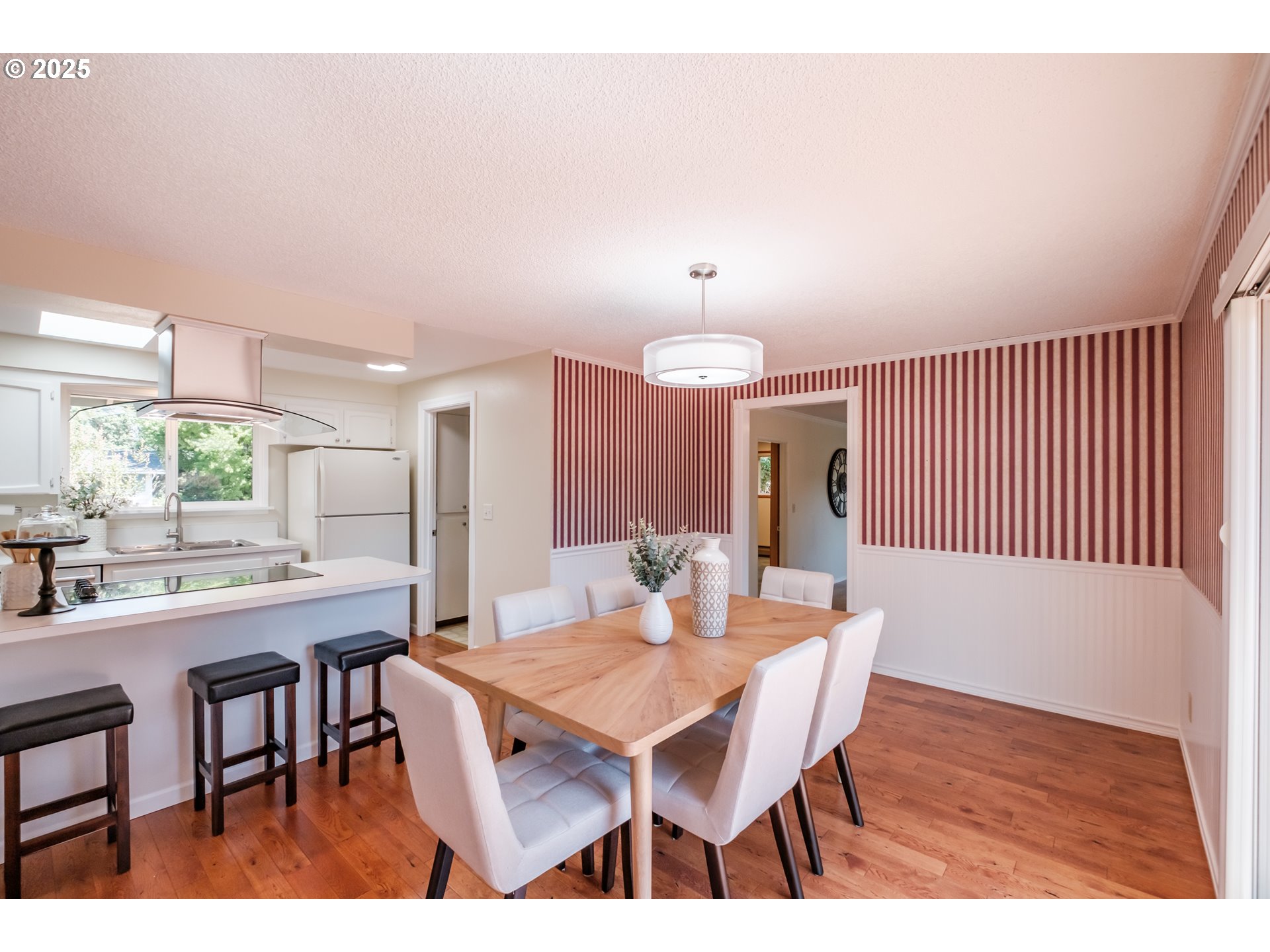 2040 Northwest 23rd Street Corvallis, OR 97330 - Photo 21 of 48 a dining room with furniture and window