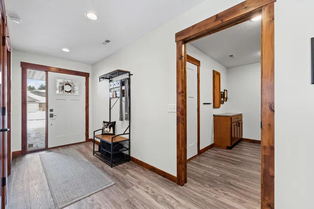 $415,000 | 2866 Coventry Circle, River Falls, WI 54022