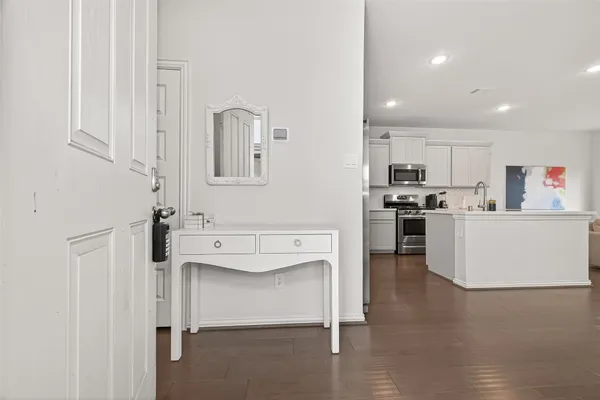 $2,300 | 27926 Western Crk Court, Katy, TX 77494
