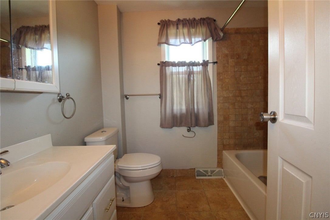 2666 County Rte 12 Central Square, NY 13036 - Photo 27 of 32 Gallery Image 27