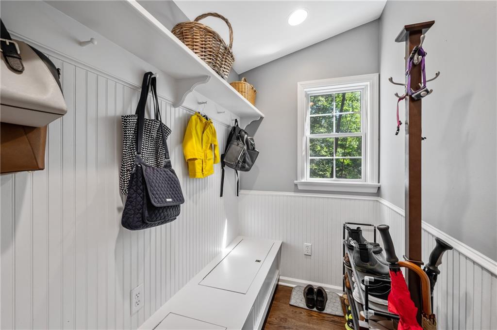 212 Highland Road Pittsburgh, PA 15238 - Photo 11 of 25 Gallery Image 11