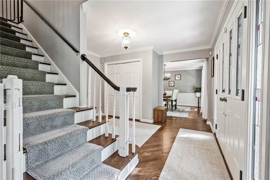 212 Highland Road Pittsburgh, PA 15238 - Photo 2 of 25 Gallery Image 2