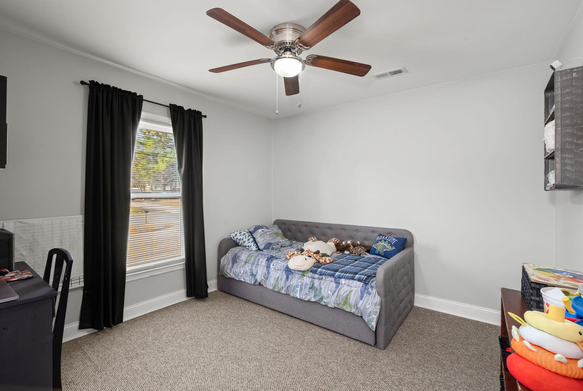 112 Lois Circle Moncks Corner, SC 29461 - Photo 27 of 36 third bedroom