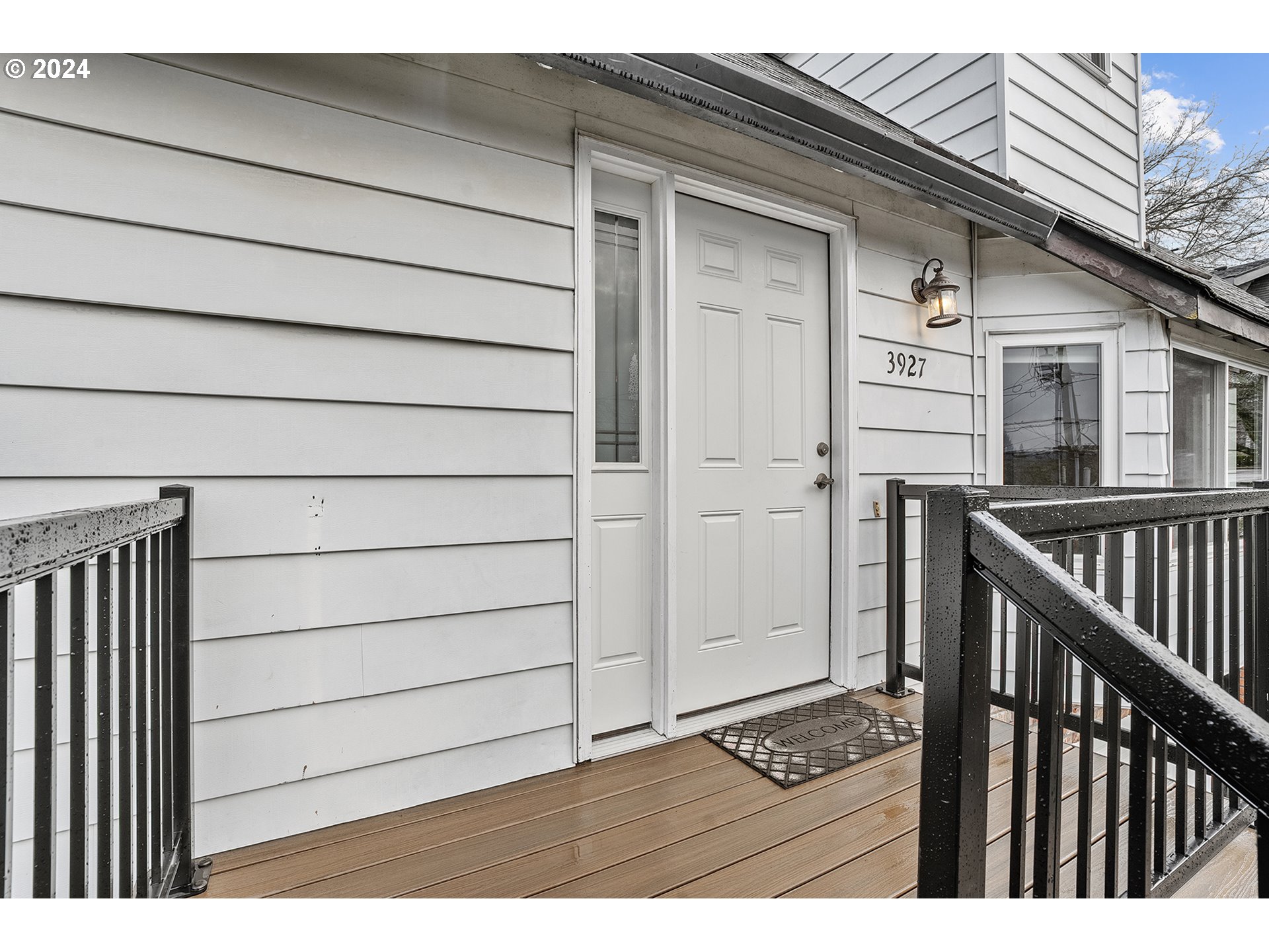 3927 Southeast Rural Street Portland, OR 97202 - Photo 5 of 41 Porch