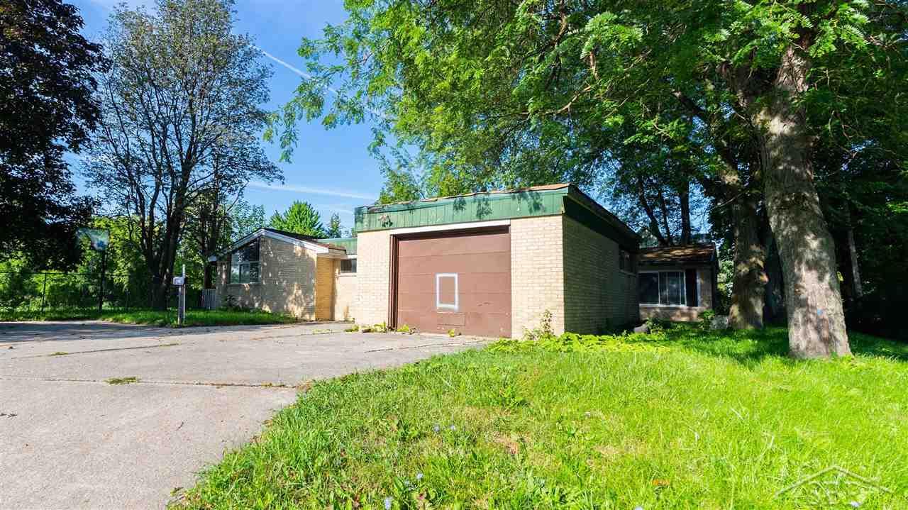 2861 Hermansau Road Saginaw, MI 48604 - Photo 2 of 17 50052407-1.JPG