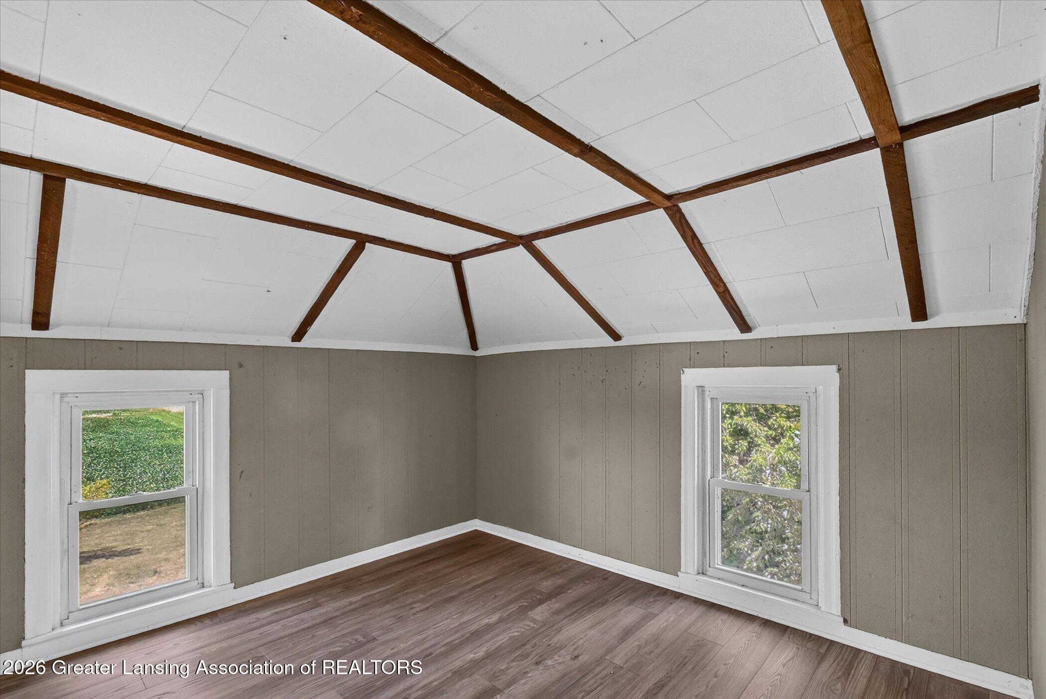 6292 East Gratiot Road Elsie, MI 48831 - Photo 16 of 46 28-6292-E-Gratiot-Rd-Bannister-WindowSti