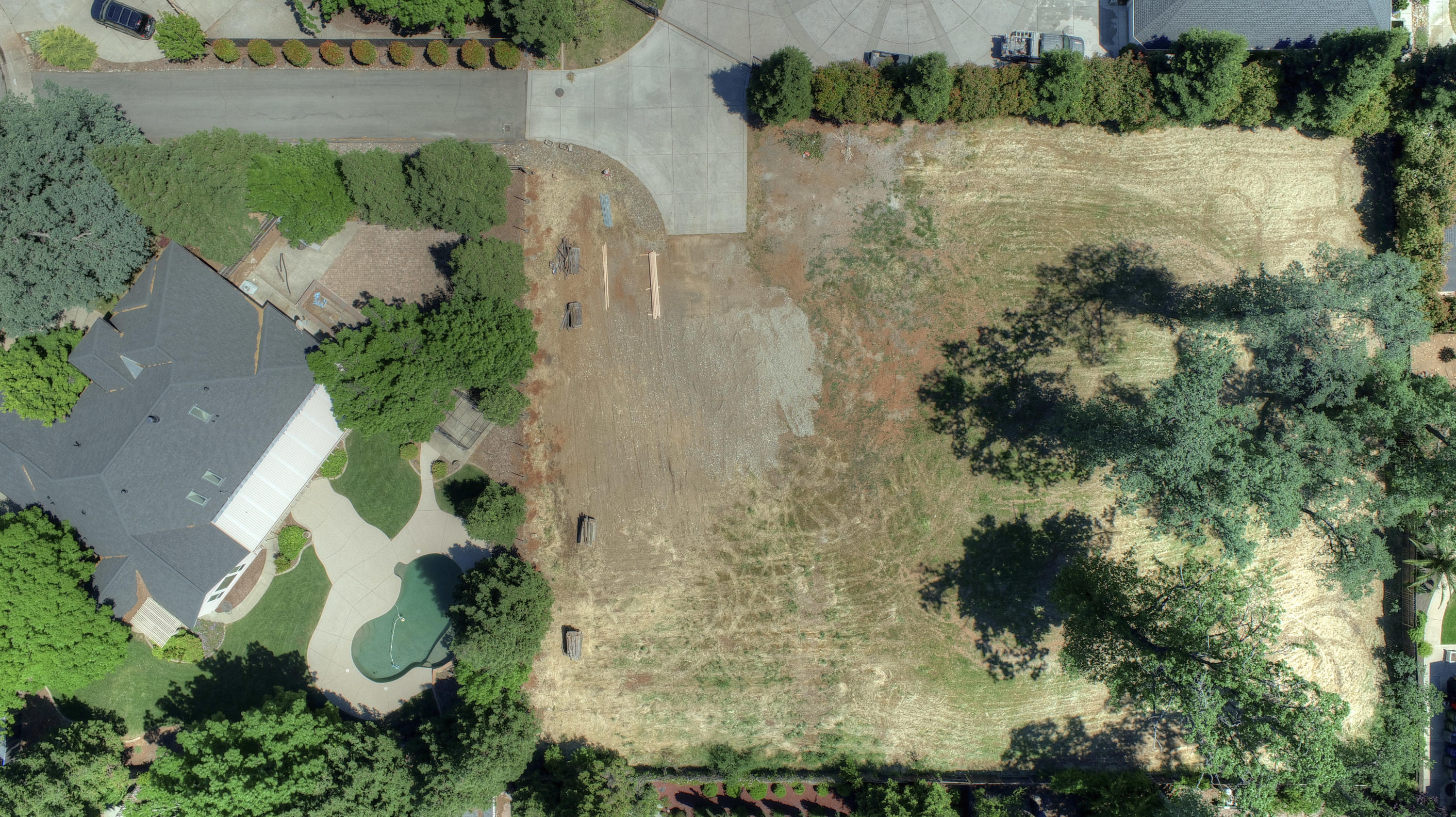 2697 La Rinconada Place Redding, CA 96002 - Photo 4 of 18 2697 La Rinconada Pl