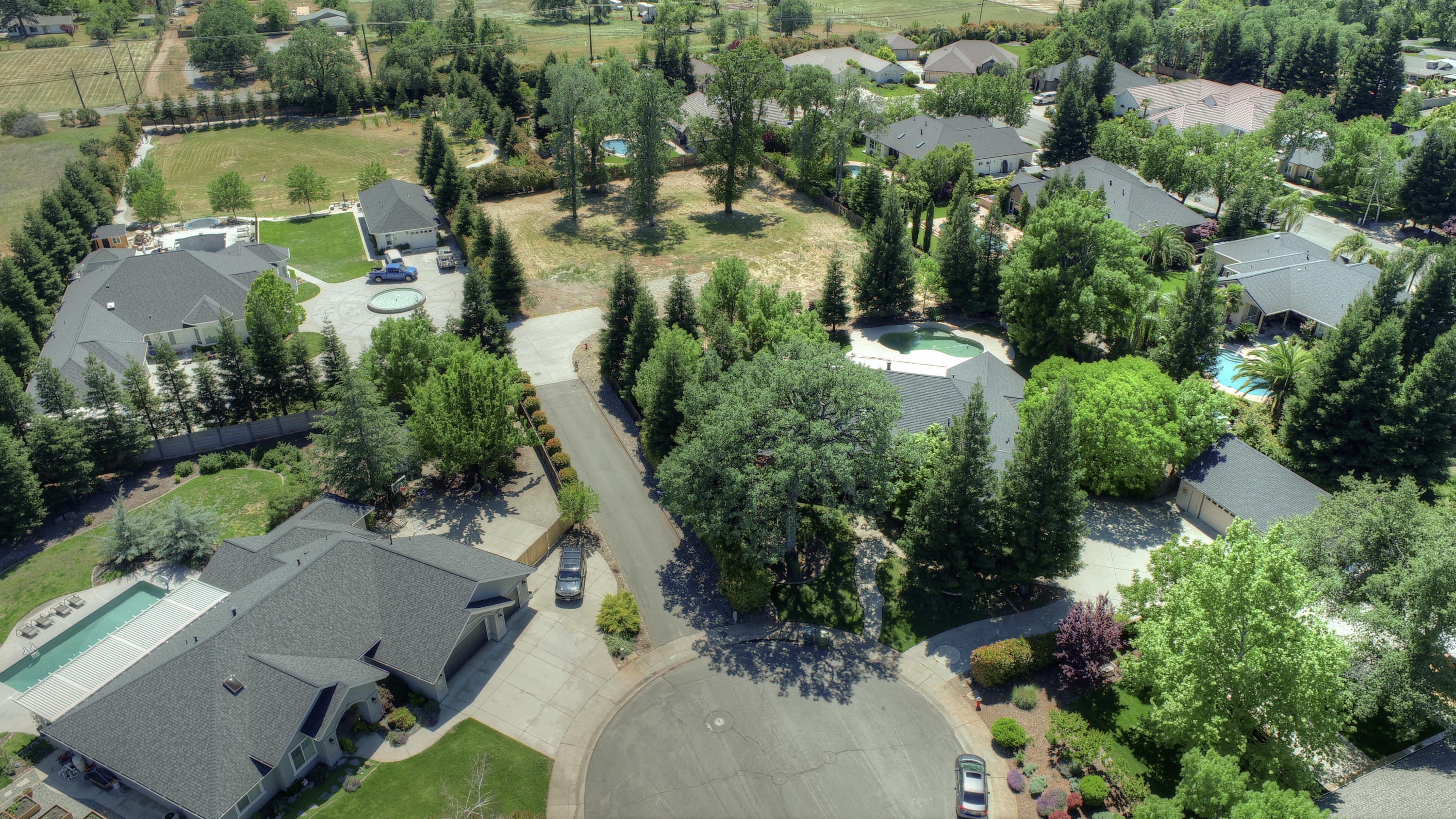 2697 La Rinconada Place Redding, CA 96002 - Photo 8 of 18 2697 La Rinconada Pl
