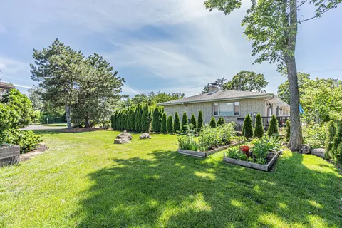 $1,200,000 | 1866 Berry Lane, Des Plaines, IL 60018