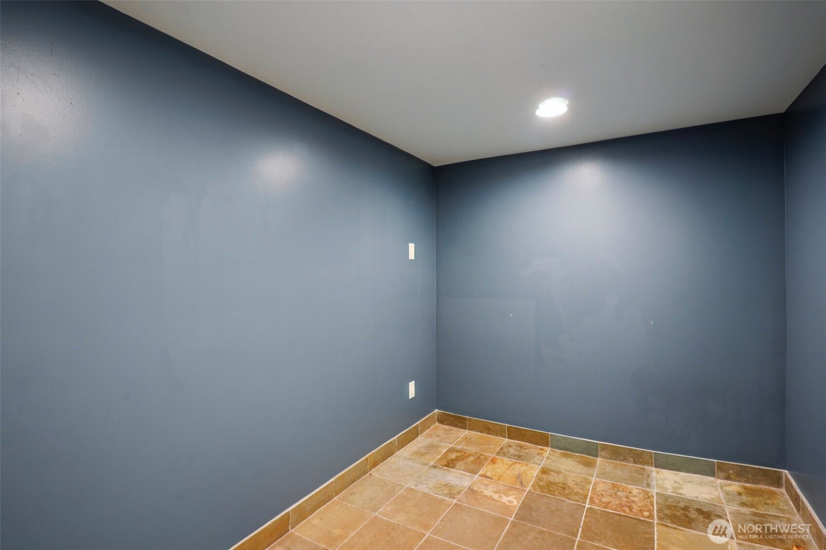 3141 Broadway East Seattle, WA 98102 - Photo 29 of 40 a view of empty room