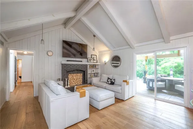 $500,000 | 10501 Sagamore Road, Leawood, KS 66206