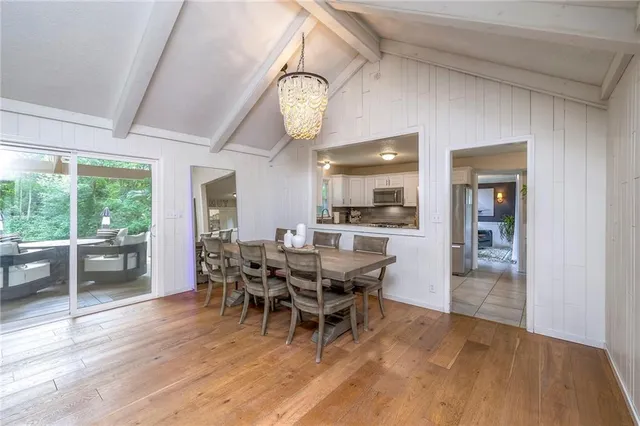 $500,000 | 10501 Sagamore Road, Leawood, KS 66206