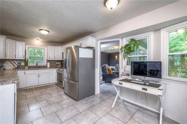 $500,000 | 10501 Sagamore Road, Leawood, KS 66206