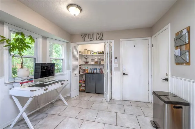 $500,000 | 10501 Sagamore Road, Leawood, KS 66206