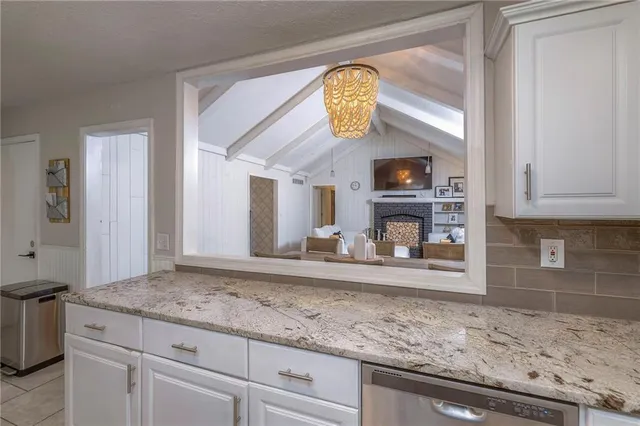 $500,000 | 10501 Sagamore Road, Leawood, KS 66206